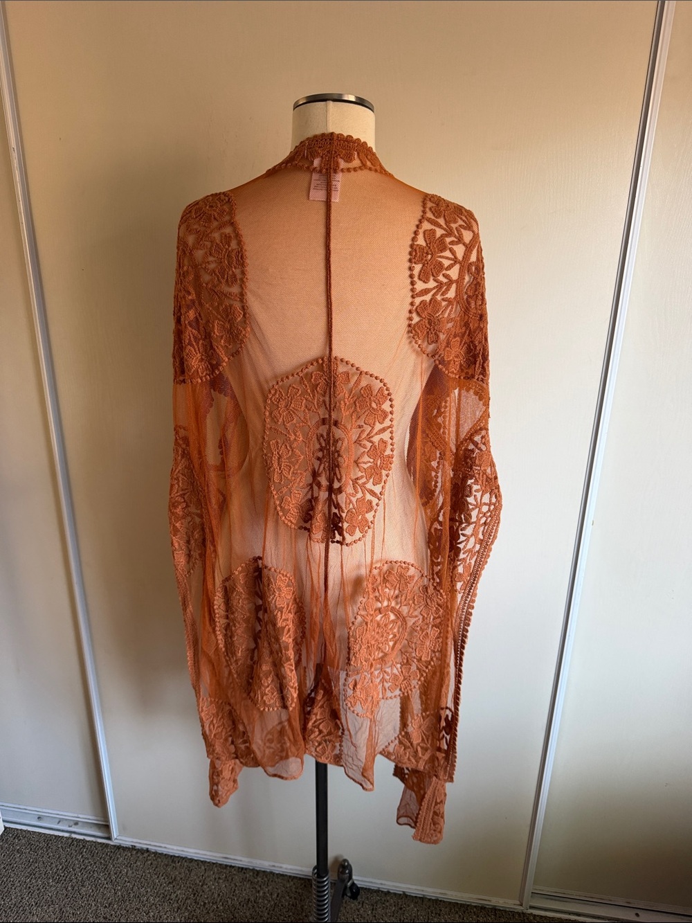 Lace wrap - Picture 4 of 5